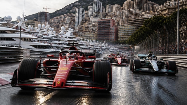 Ferrari leads Monaco GP, Leclerc extends, Antonelli leads.